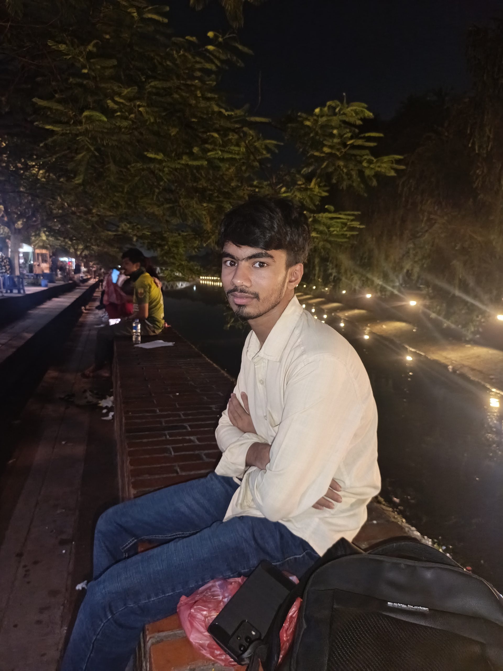 কিছু সুন্দর মুহূর্ত, কিছু স্মৃতি, আর একসাথে কাটানো কিছু ভালো সময়! ❤️📸

#Memories #GoodTimes #LifeMoments #BeautifulMo